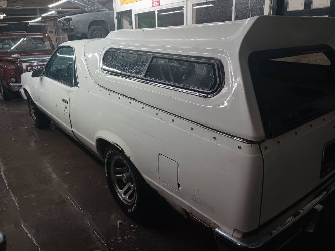 Chevrolet-El-camino-1988-White-8