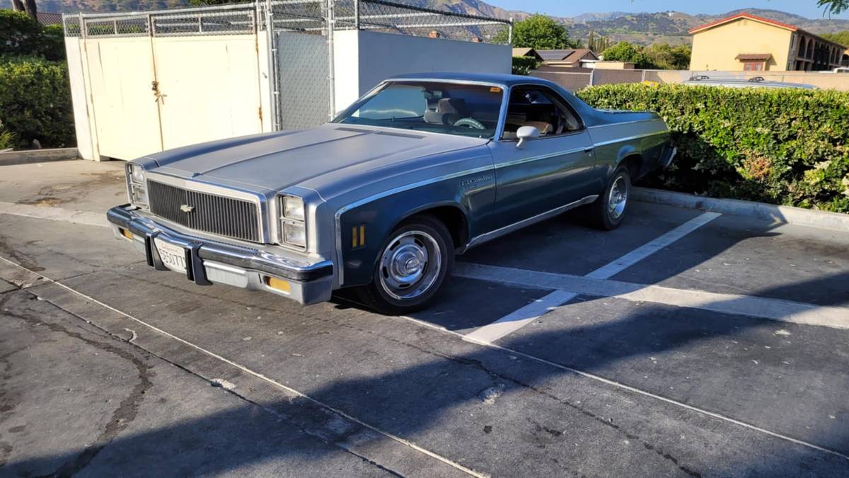 Chevrolet-El-camino-classic-1977-blue-2