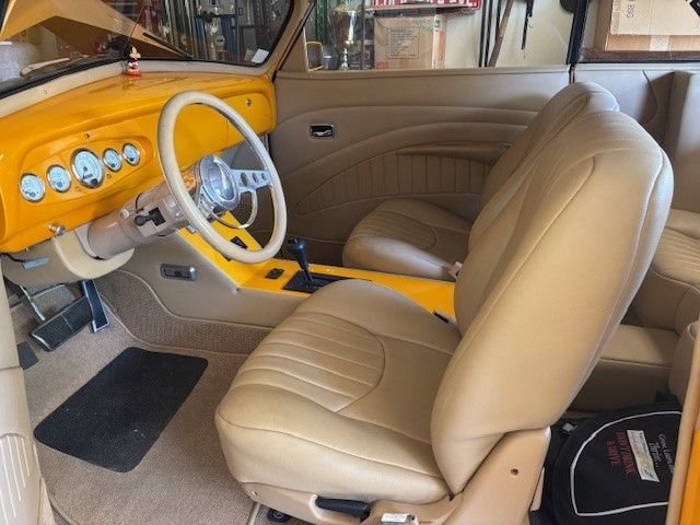 Chevrolet-Fleetmaster-1947-Sunrise-Pearl-Tan-4