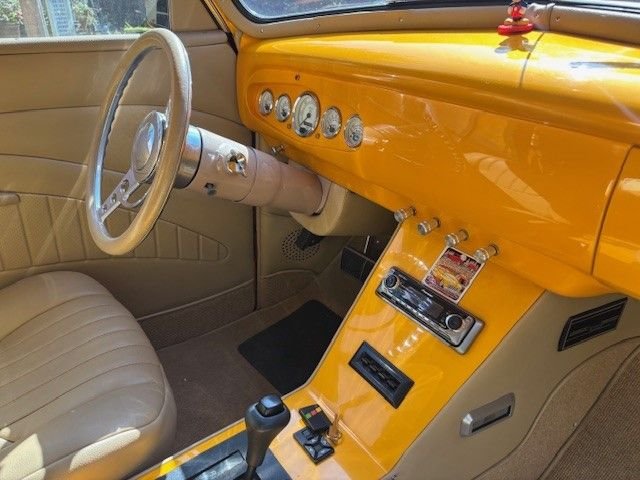 Chevrolet-Fleetmaster-1947-Sunrise-Pearl-Tan-8