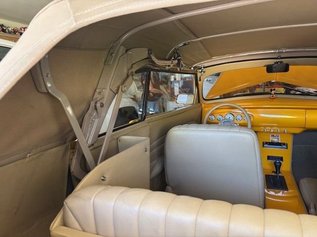 Chevrolet-Fleetmaster-1947-Sunrise-Pearl-Tan-9