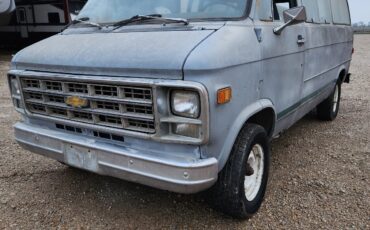 Chevrolet-G10-Van-1978-Standard-Passenger-Van-1