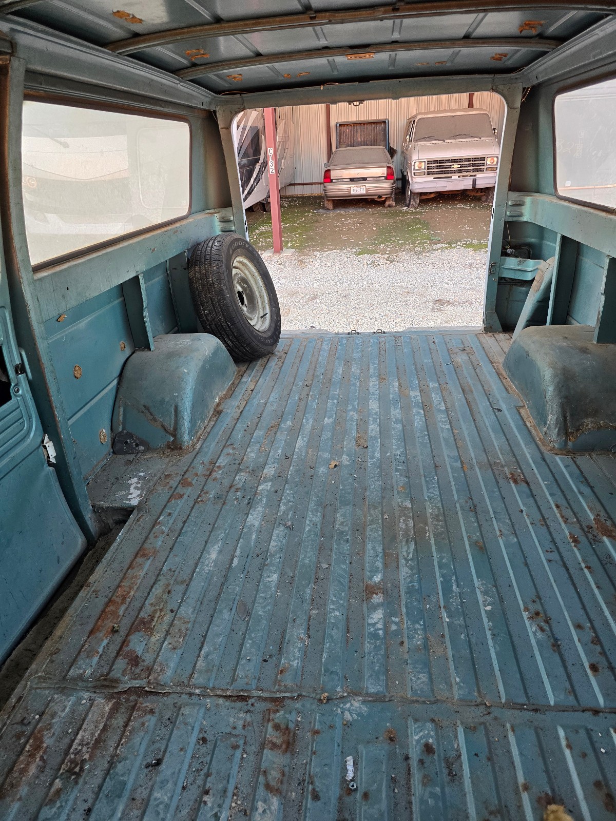 Chevrolet-G10-Van-1978-Standard-Passenger-Van-10