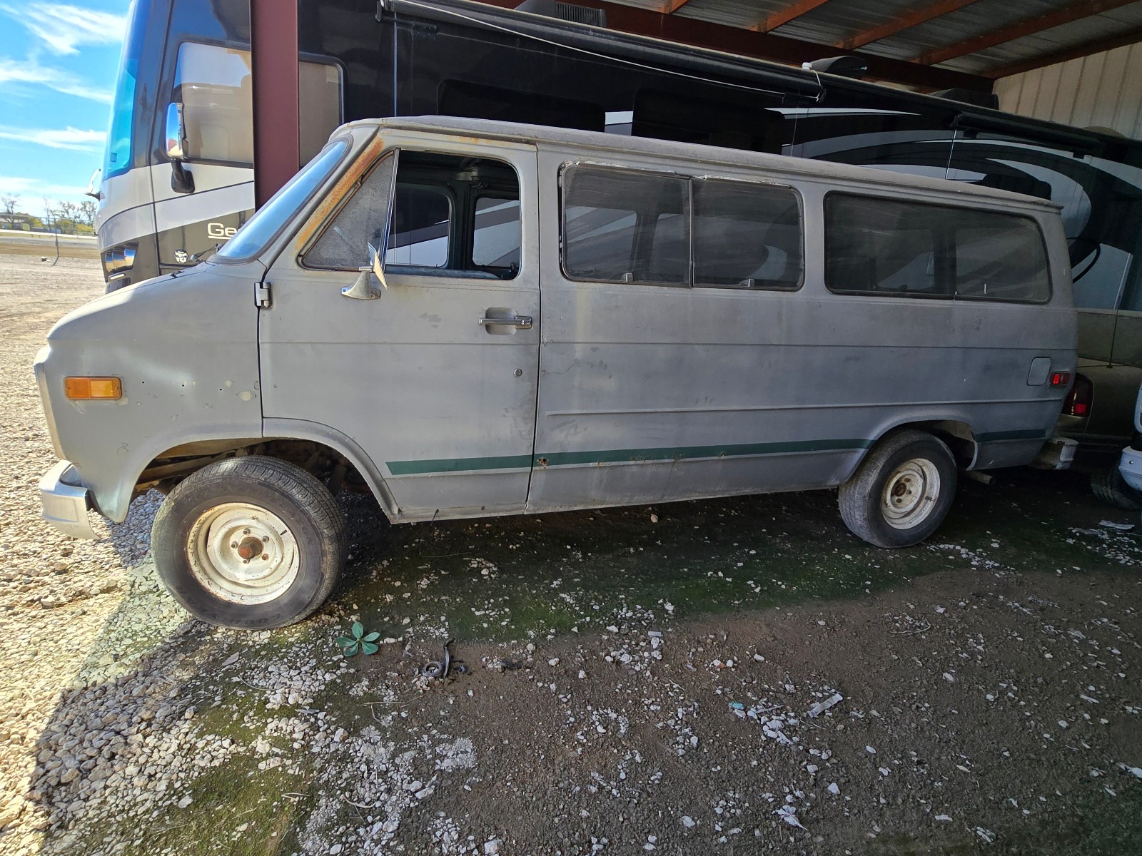Chevrolet-G10-Van-1978-Standard-Passenger-Van-11