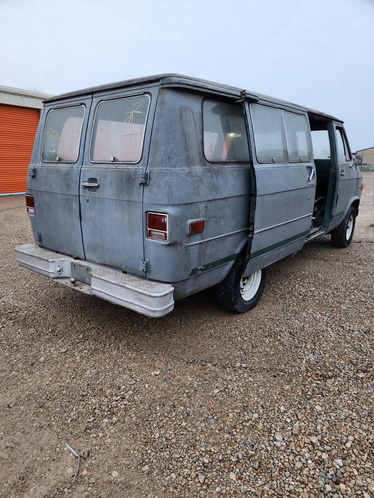 Chevrolet-G10-Van-1978-Standard-Passenger-Van-3