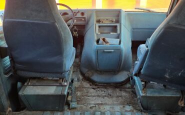 Chevrolet-G10-Van-1978-Standard-Passenger-Van-9