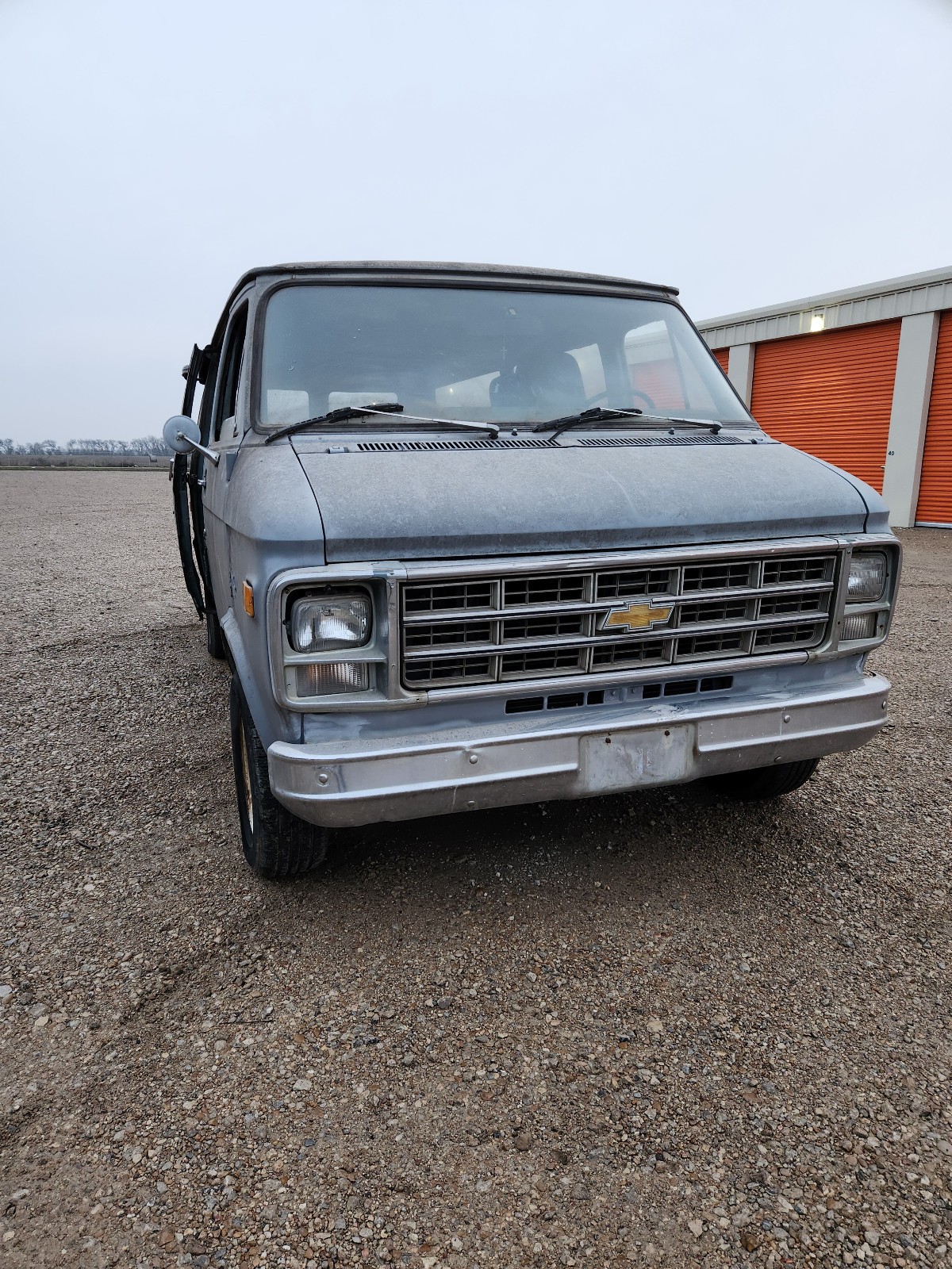 Chevrolet-G10-Van-1978-Standard-Passenger-Van