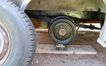 Chevrolet-G20-1982-brown-11
