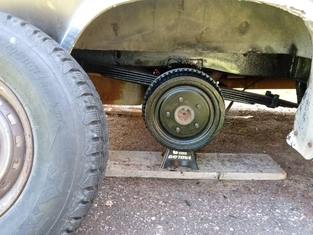 Chevrolet-G20-1982-brown-11