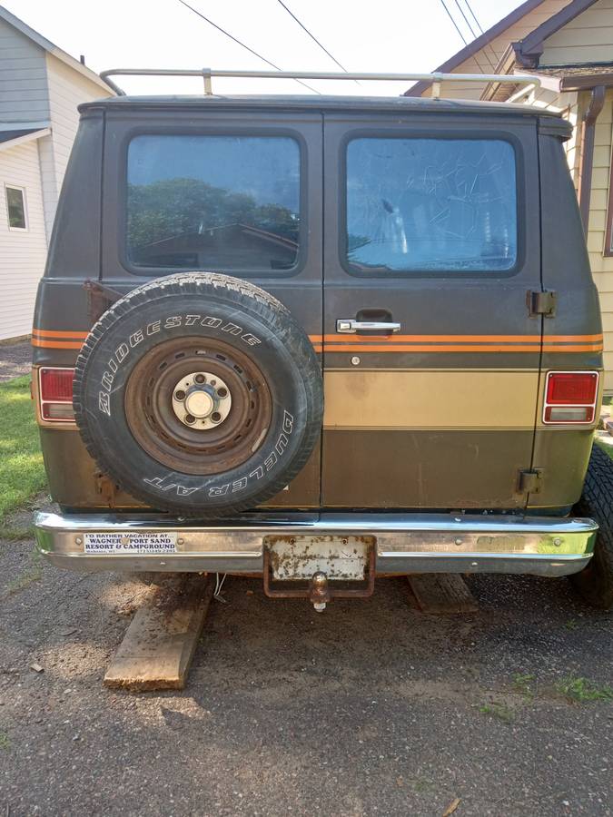 Chevrolet-G20-1982-brown-14