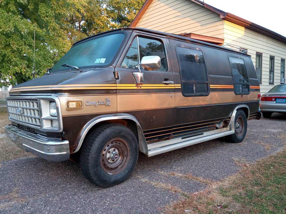 Chevrolet-G20-1982-brown-19