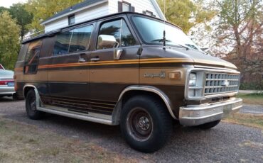 Chevrolet-G20-1982-brown