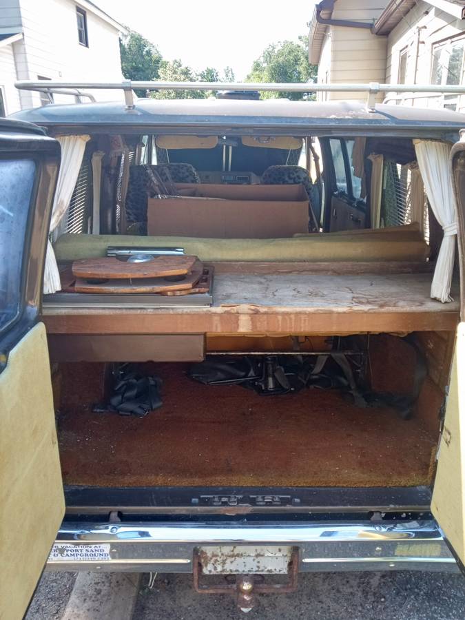 Chevrolet-G20-1982-brown-6
