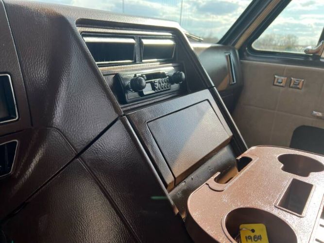 Chevrolet-G20-1984-BrownTan-BrownTan-13