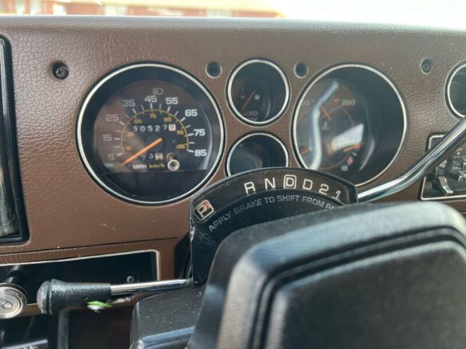 Chevrolet-G20-1984-BrownTan-BrownTan-14