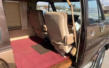Chevrolet-G20-1984-BrownTan-BrownTan-17