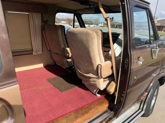 Chevrolet-G20-1984-BrownTan-BrownTan-17