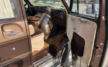 Chevrolet-G20-1984-BrownTan-BrownTan-18