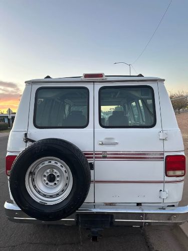 Chevrolet-G20-1992-White-4
