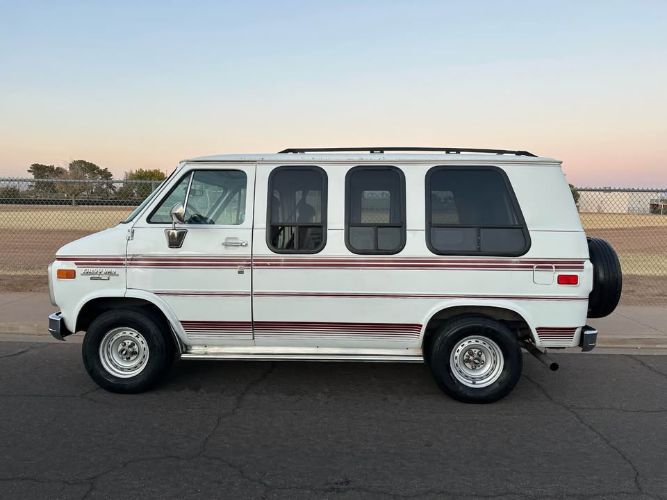 Chevrolet-G20-1992-White-8