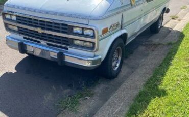 Chevrolet-G20-1993-White