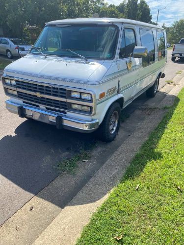 Chevrolet-G20-1993-White