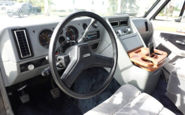 Chevrolet-G20-Van-1986-16