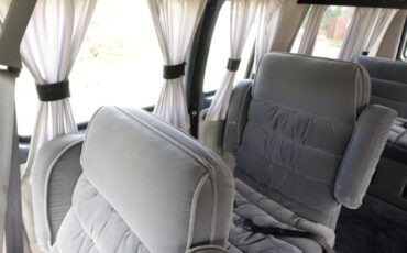 Chevrolet-G20-Van-1986-23