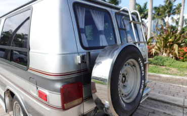 Chevrolet-G20-Van-1986-9