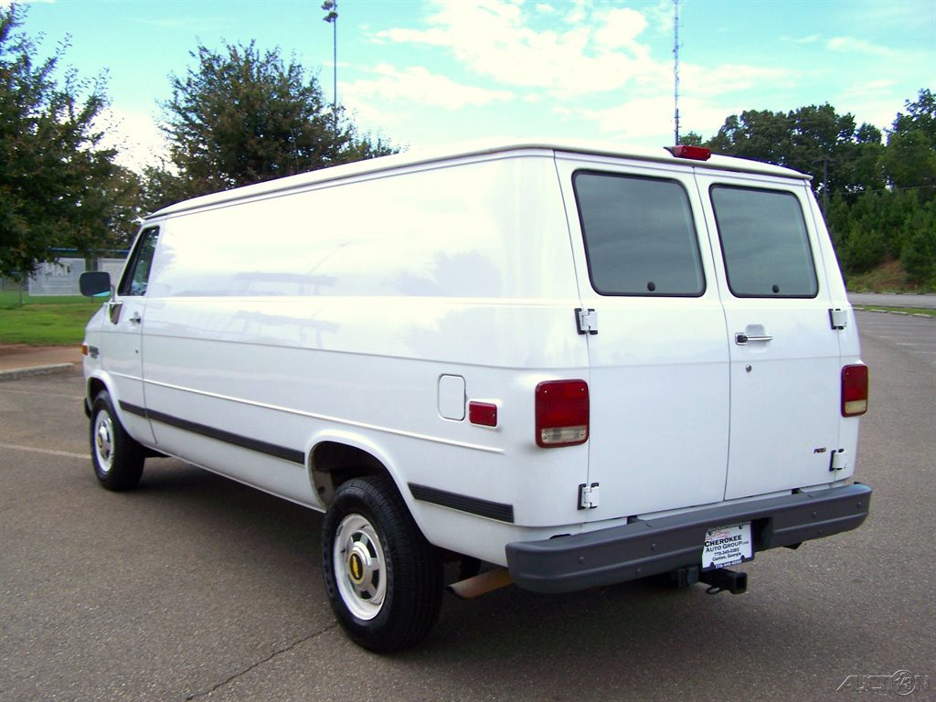Chevrolet-G20-Van-1995-MinivanVan-1