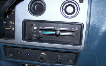 Chevrolet-G20-Van-1995-MinivanVan-10