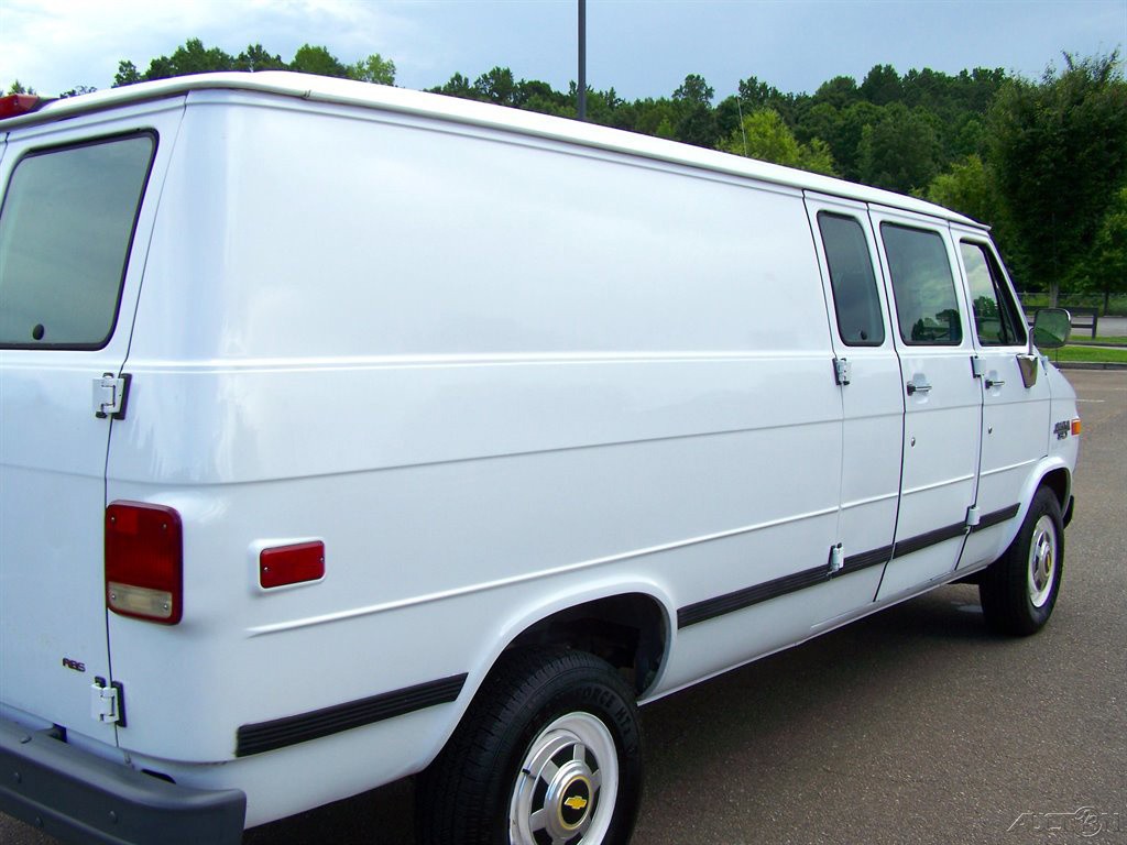 Chevrolet-G20-Van-1995-MinivanVan-13
