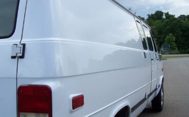 Chevrolet-G20-Van-1995-MinivanVan-14