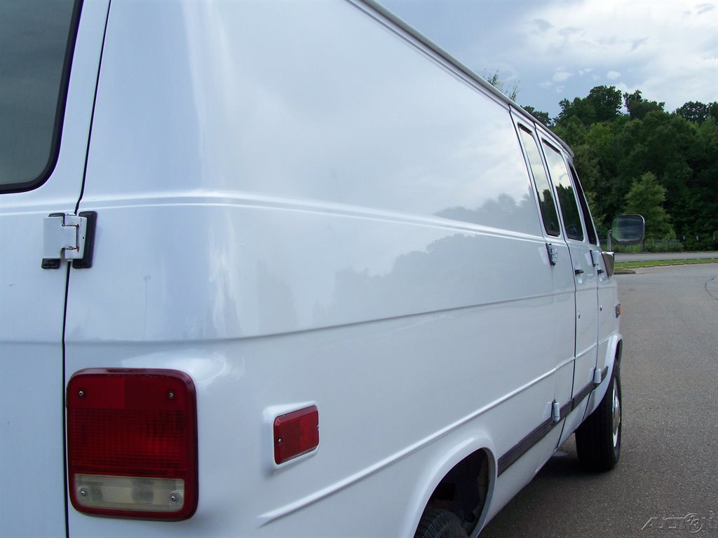 Chevrolet-G20-Van-1995-MinivanVan-14