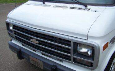 Chevrolet-G20-Van-1995-MinivanVan-23