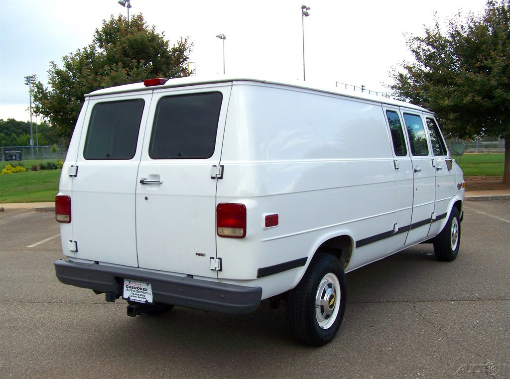 Chevrolet-G20-Van-1995-MinivanVan-3