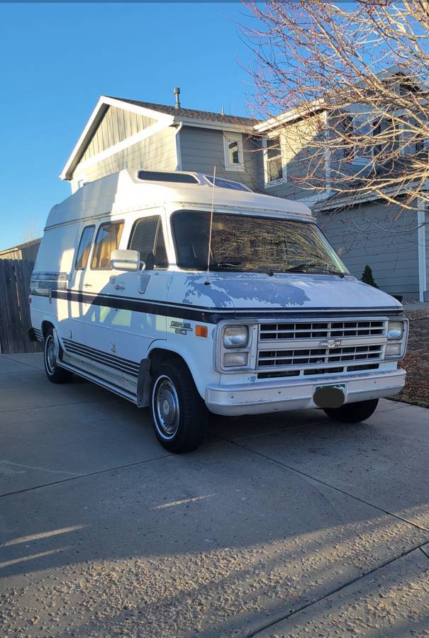 Chevrolet-G20-van-1988-white-1