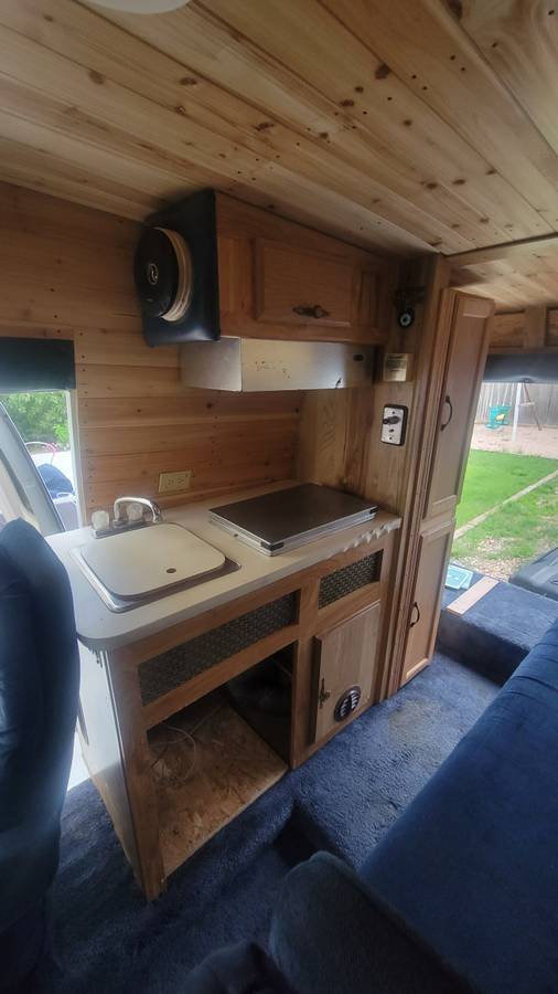 Chevrolet-G20-van-1988-white-8