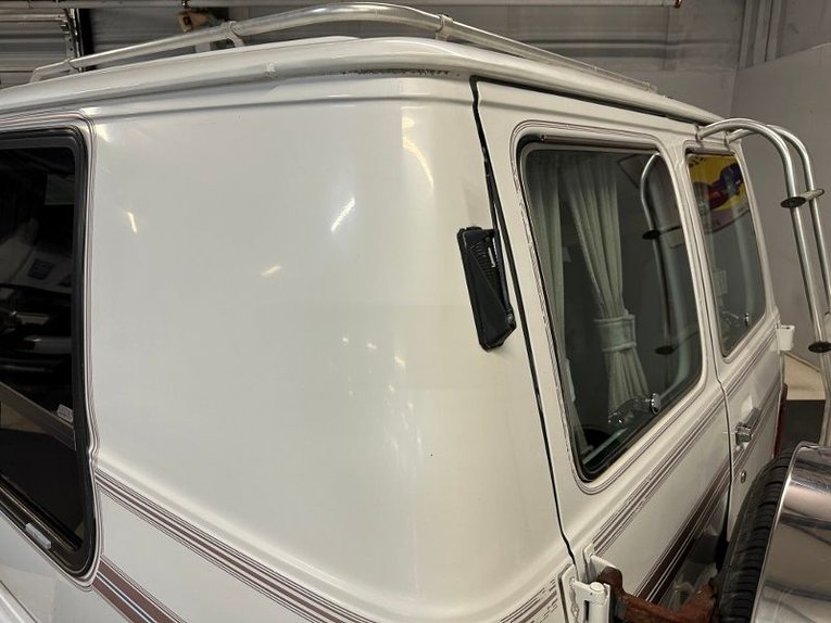 Chevrolet-G20-van-1992-Frost-White-Garnet-12