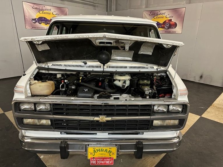 Chevrolet-G20-van-1992-Frost-White-Garnet-14