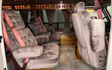 Chevrolet-G20-van-1992-Frost-White-Garnet-16