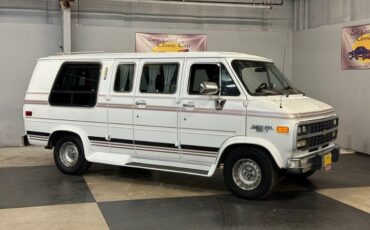 Chevrolet-G20-van-1992-Frost-White-Garnet-43