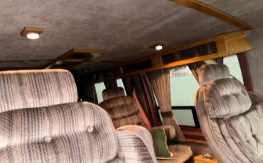 Chevrolet-G20-van-1992-Frost-White-Garnet-6