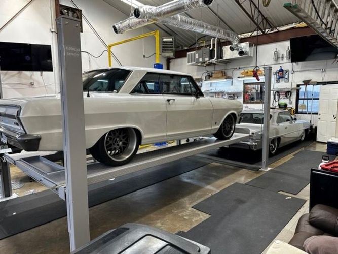 Chevrolet-Ii-1964-Pearl-White-Black-44