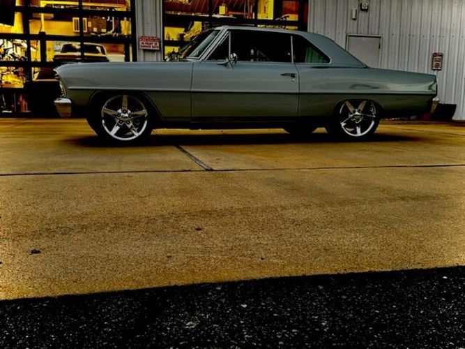 Chevrolet-Ii-1966-Gray-Black-Leather-1