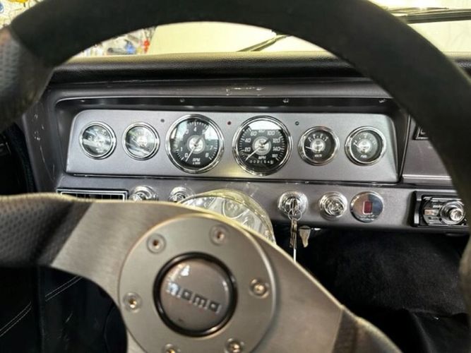 Chevrolet-Ii-1966-Gray-Black-Leather-14