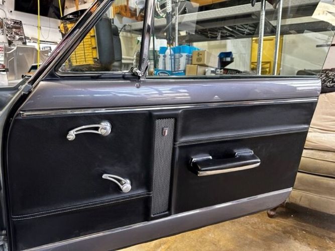 Chevrolet-Ii-1966-Gray-Black-Leather-15