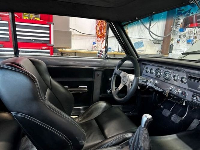 Chevrolet-Ii-1966-Gray-Black-Leather-18