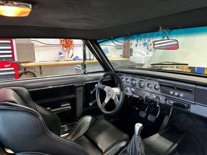 Chevrolet-Ii-1966-Gray-Black-Leather-9