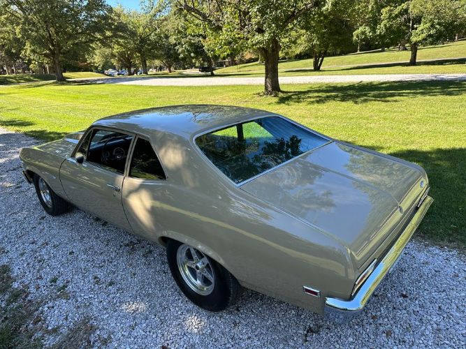 Chevrolet-Ii-1968-Tan-Black-6